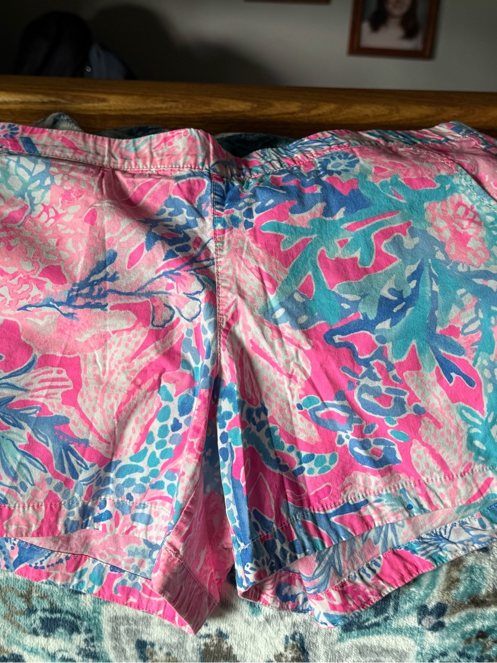 Lilly Pulitzer Ocean view shorts medium
Light Pascha Pink Aquadaisic - Picture 3 of 5